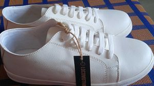 White Sneakers Size 43 Uk Indian Siz 9