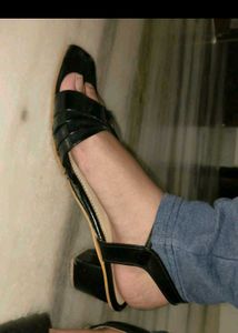 Prize Dropped Black Heels