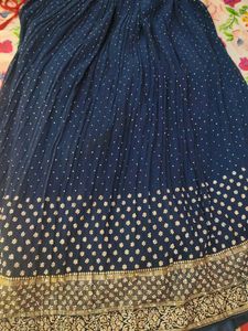 i am selling 3 piece of lehnga