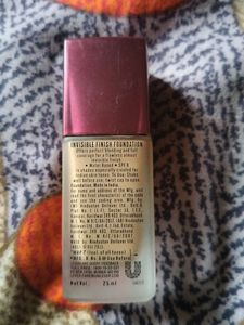 Lakme Invisible Finish Foundation SPF8
