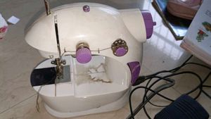 Mini Sewing Machine