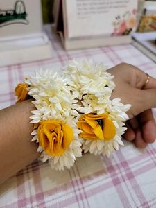 Floral Hair Accessory