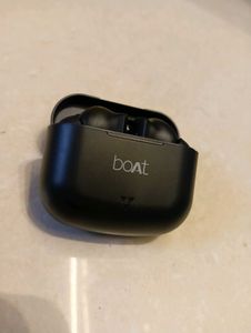 Boat Airdopes - Black