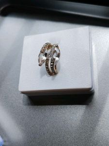 Sparkling Fashion Ring