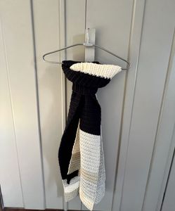 Stylish Color Block Woollen Scarf