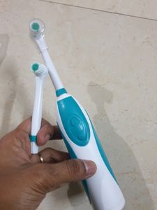 ELECTRIC TOOTHBRUSH