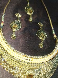 Full New Necklace Set With Earring And Magtika