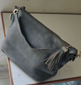 LOUIS VUITTON HAND BAG