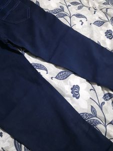 Womens Skinny Blue Short Jeans | MUNIX brand | Waist 30