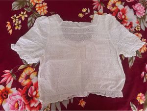 Stylish white top