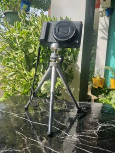 Canon Metal tripod stand