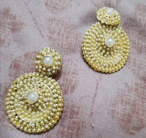 White Pearl Necklace And Earrings Set