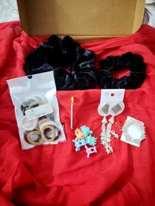 Hair Accessory (Set Of 7)