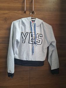 IMPORTED CROP HOODIE !!🩶🖤