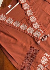 Cutwork applique suit set