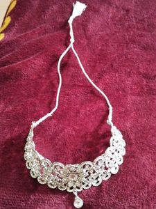 Sparkling Choker Necklace