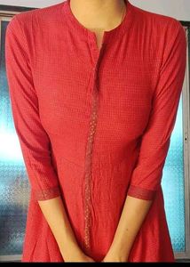 Red Kurti