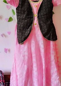 🩷Pink Knee Length Gown