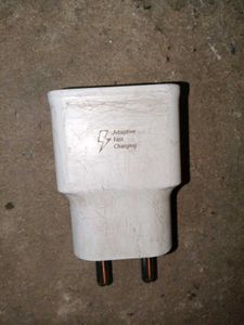 this adapter used all Phones but don't use iphone