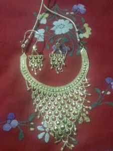 Elegant Gold Jewelry Set