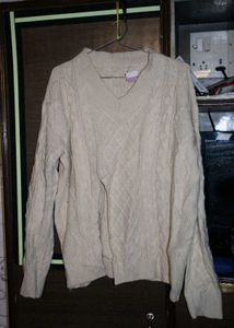 Cable Knit V-Neck Pullover