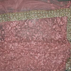 🧡Net Saree With Beautiful Embroidery Design