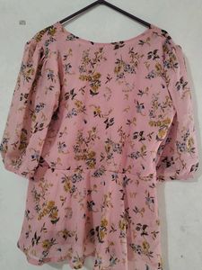 womens floral top