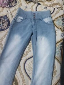 High Waisted Jeans