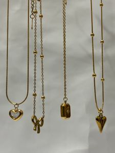 Pack of 4 necklace