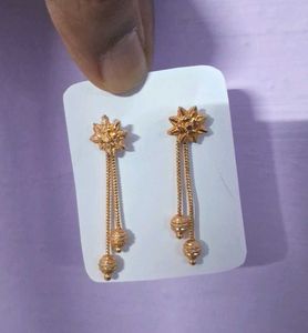 Elegant Gold Drop Earrings