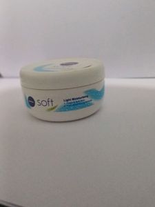 *NEW* Nivea Soft Cream
