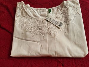 BRAND NEW UCB Solid white Women Top