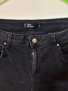 Westside Nuon - Stylish Black Denim Jeans
