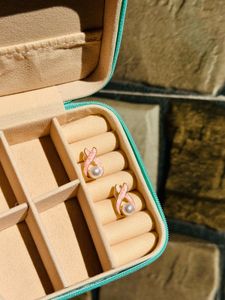 Elegant Pink swirl earrings with a Pearl touch 🤍✨