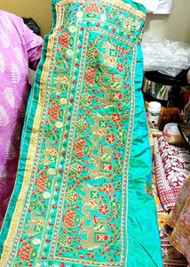 green Colour women Saree With Blouse