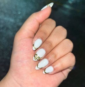 White &amp; Gold Bow Nail Set