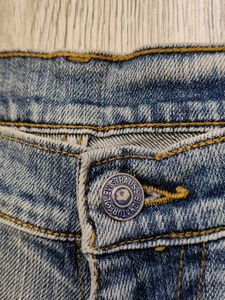 Ma050 Levi&#39;s Beggy Jeans Waist 28 Inches