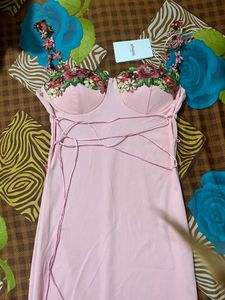 Embroiderd Bodycon Dress