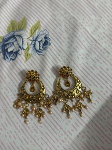 Elegant Golden Chandbaali
