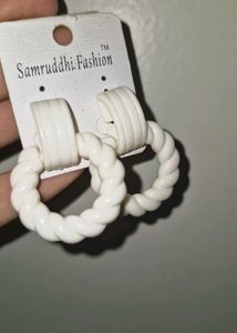 Chic Twisted Hoop Earrings