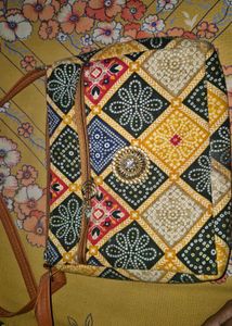 Bandhani Pattern Shoulder Bag