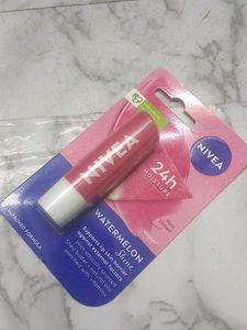 NIVEA Watermelon Shine Lip Balm