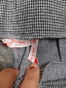 Grey Striped Jegging for women in 32-34 waist