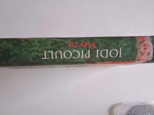 Mercy by Jodi Picoult Hardcover