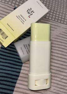 Korean Matte Sun Stick Mugwort + Camelia With SPF