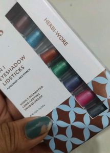 Just Herbs 8-in-1 Eyeshadow Lidsticks