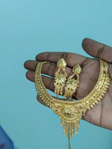 Neckset With Earrings. Super Quality.