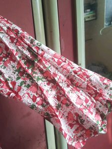 Floral Print Top - Casual &amp; Comfy