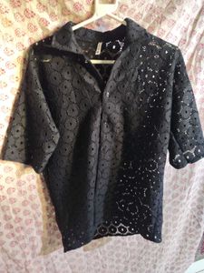 Black half knitted shirt