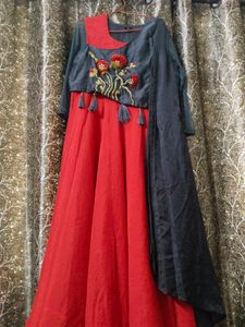 Red &amp; Navy Embroidered Kurta Set